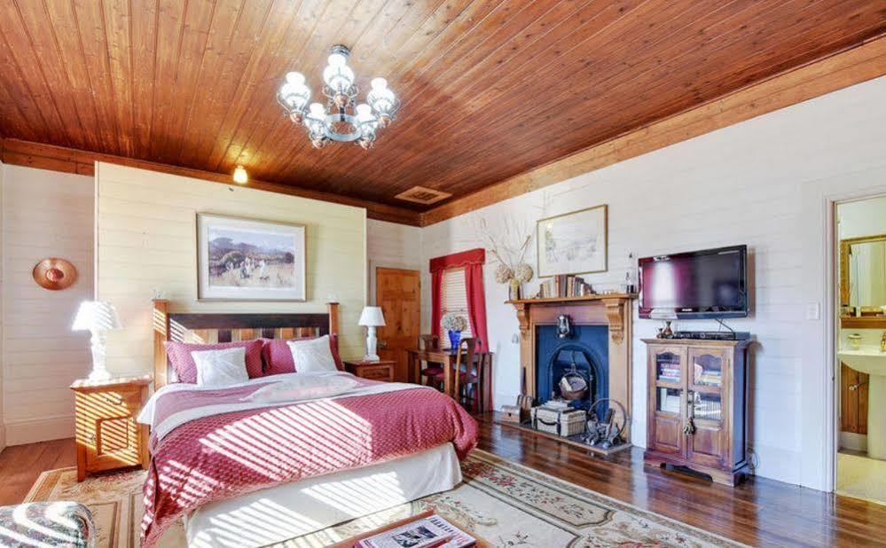 Redcliffe House Colonial Bed & Breakfast Swansea Exterior photo