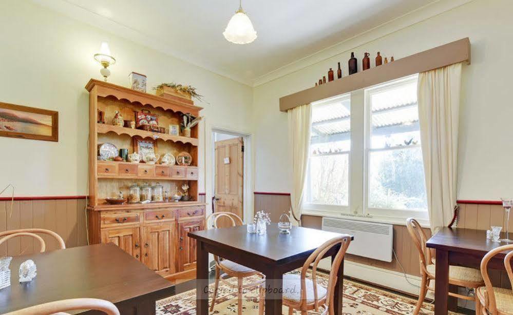 Redcliffe House Colonial Bed & Breakfast Swansea Exterior photo